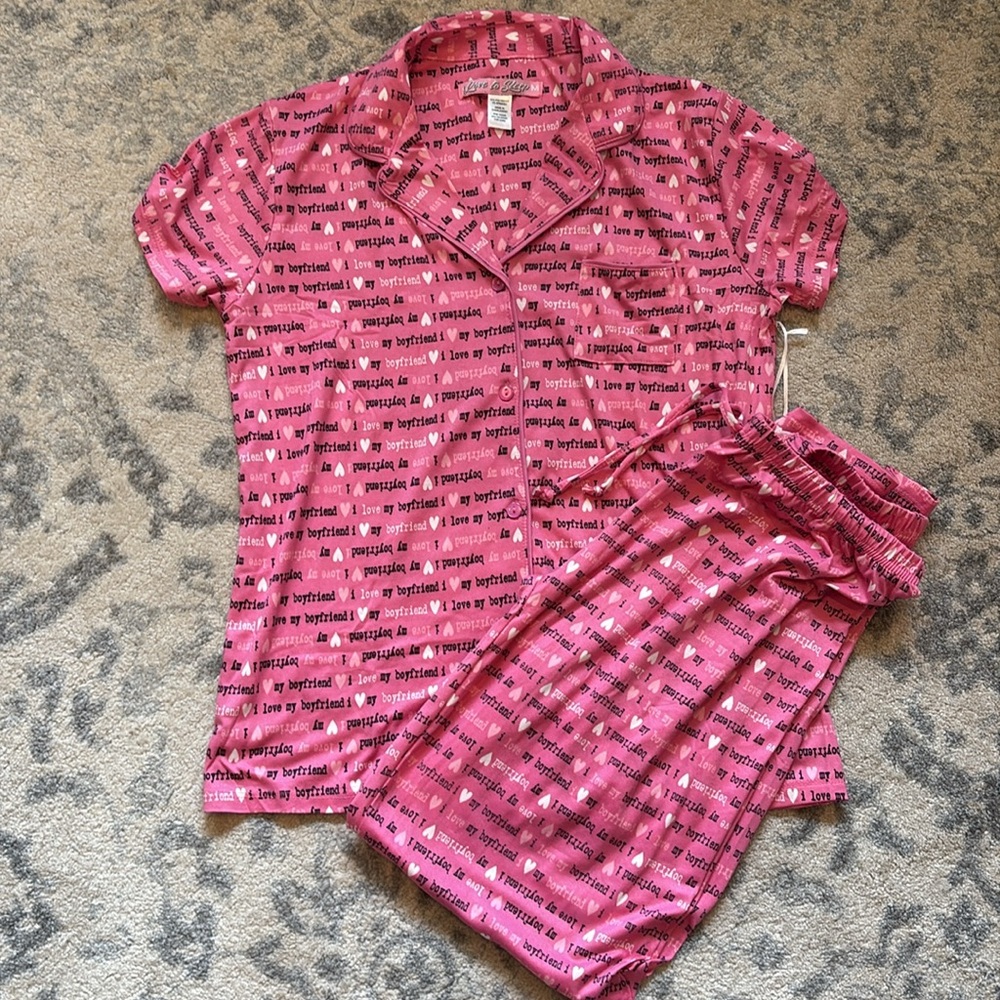 NWT “I 🩷 my boyfriend” Pajama Set